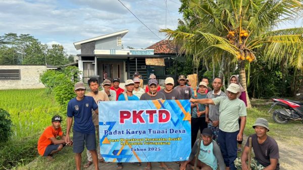 Pelaksanaan Kegiatan Padat Karya Tunai Desa (PKTD) Desa Wateskroyo
