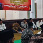 RAYAKAN HUT RI KE-79 GELAR MALAM TIRAKATAN DAN DOA BERSAMA