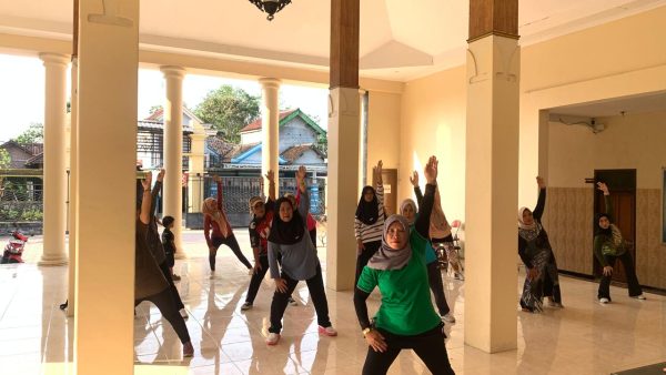 PKK Desa Wateskroyo Rutin Gelar Senam Kesehatan, Wujudkan Desa Sehat & Bugar
